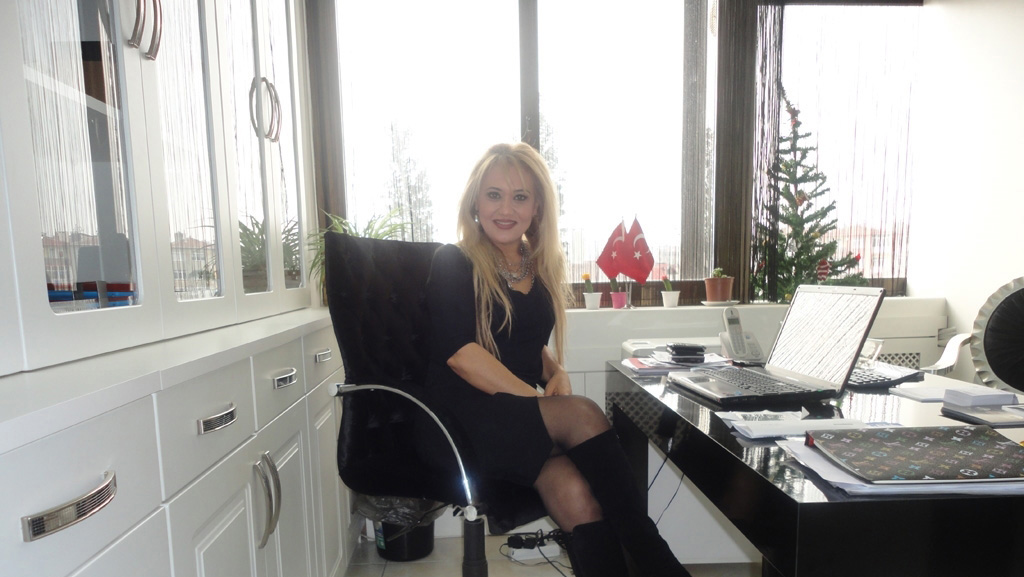 Gönül İnanır Kimdir?